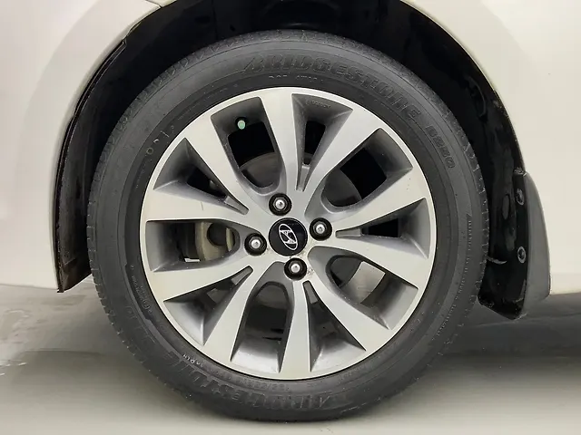 Used Hyundai Verna [2011-2015] Fluidic 1.6 VTVT SX Opt in Hyderabad