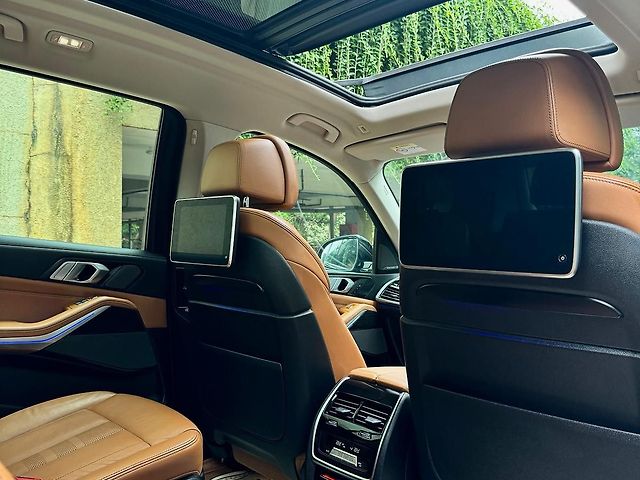 Used BMW X7 [2019-2023] xDrive30d DPE Signature 7STR in Mumbai