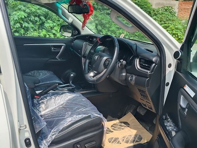 Used Toyota Fortuner 4X2 AT 2.8 Diesel in Meerut