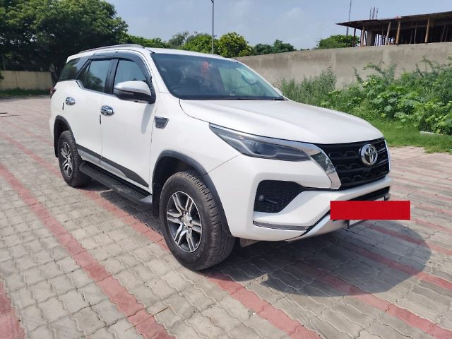 Used Toyota Fortuner 4X2 AT 2.8 Diesel in Meerut