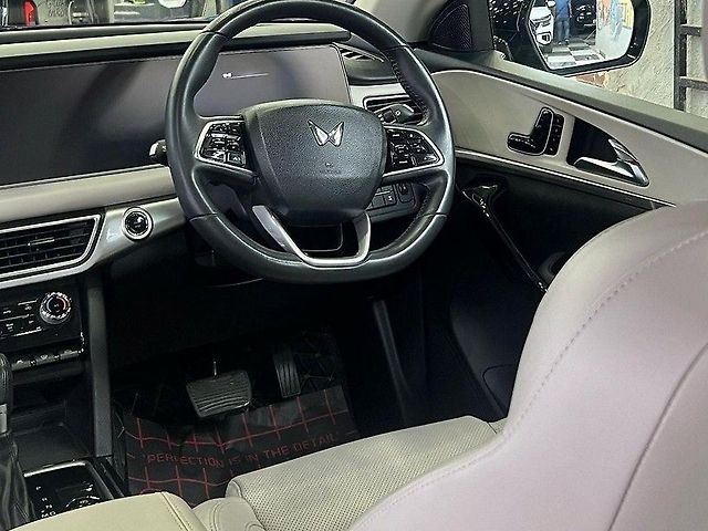 Used Mahindra XUV700 AX 7 Diesel AT AWD 7 STR [2021] in Meerut