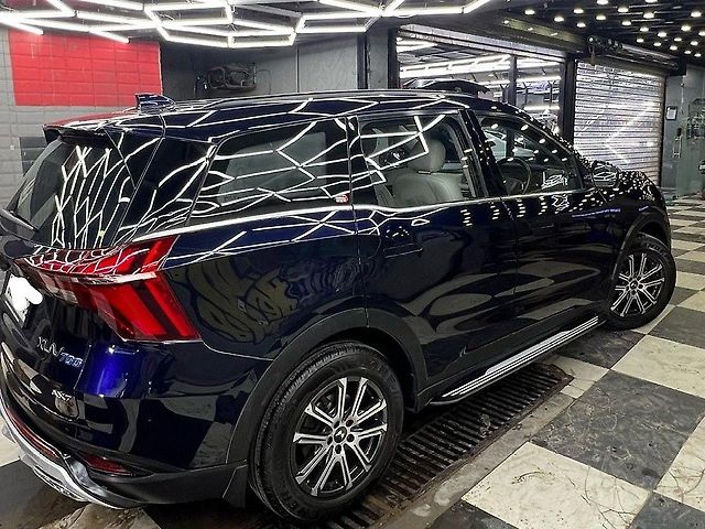 Used Mahindra XUV700 AX 7 Diesel AT AWD 7 STR [2021] in Meerut
