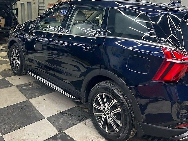 Used Mahindra XUV700 AX 7 Diesel AT AWD 7 STR [2021] in Meerut