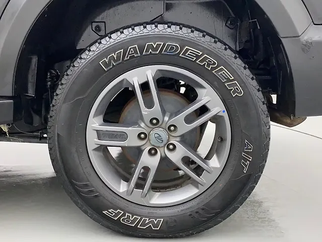 Used Mahindra Thar LX Hard Top Petrol AT in Ahmedabad