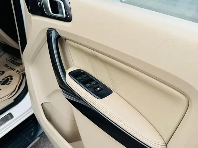Used Ford Endeavour [2016-2019] Titanium 3.2 4x4 AT in Chandigarh