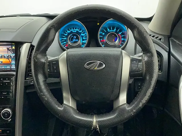 Used Mahindra XUV500 W9 [2018-2020] in Delhi