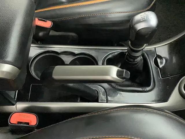 Used Mahindra XUV500 W9 [2018-2020] in Delhi