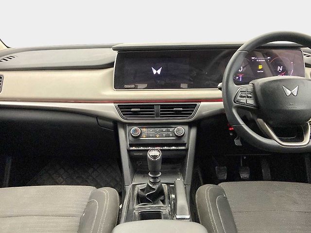 Used Mahindra XUV700 AX 5 Petrol MT 7 STR [2021] in Delhi