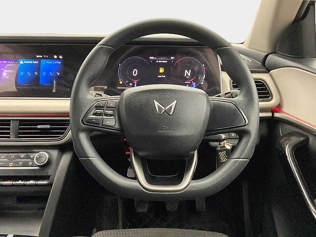 Used Mahindra XUV700 AX 5 Petrol MT 7 STR [2021] in Delhi