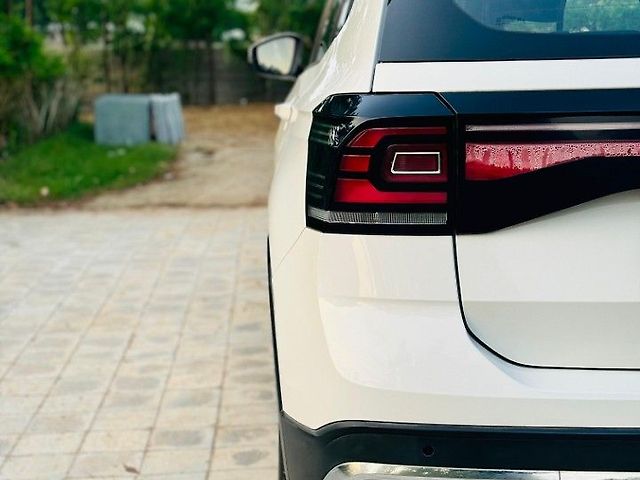 Used Volkswagen Taigun [2021-2023] Highline 1.0 TSI MT in Ahmedabad