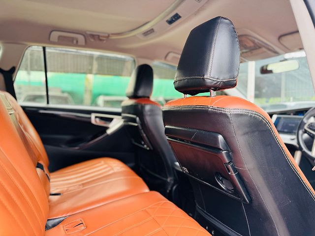 Used Toyota Innova Crysta [2016-2020] 2.4 VX 8 STR [2016-2020] in Hyderabad