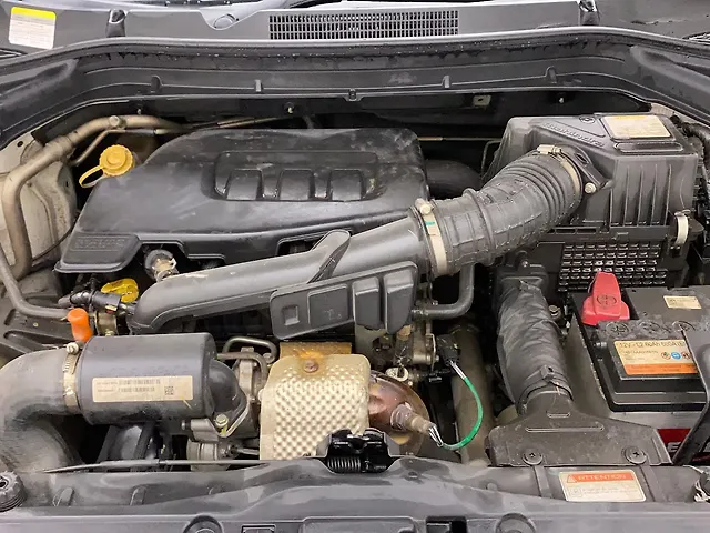 Used Mahindra XUV300 [2019-2024] W8 (O) 1.2 Petrol in Hyderabad