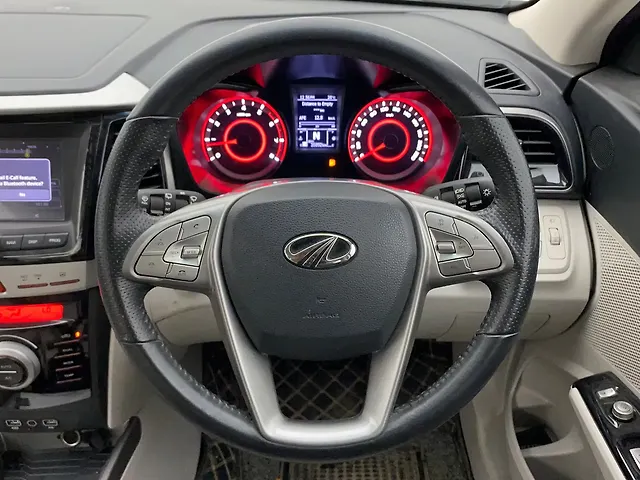 Used Mahindra XUV300 [2019-2024] W8 (O) 1.2 Petrol in Hyderabad