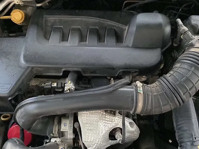 Used Mahindra XUV300 [2019-2024] W8 (O) 1.5 Diesel [2020] in Ahmedabad