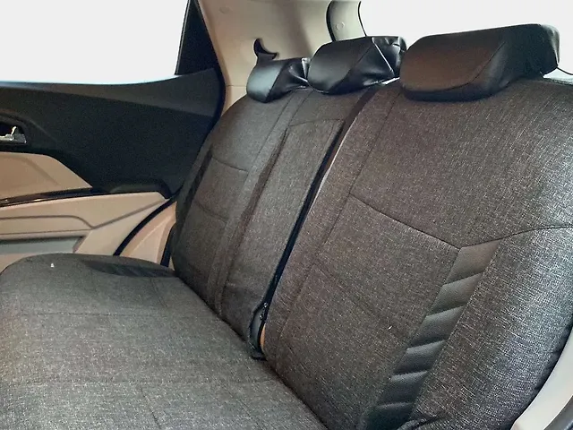 Used Mahindra XUV300 [2019-2024] W8 (O) 1.5 Diesel [2020] in Ahmedabad