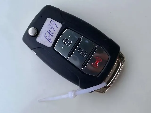 Used Mahindra XUV300 [2019-2024] W8 (O) 1.5 Diesel [2020] in Ahmedabad