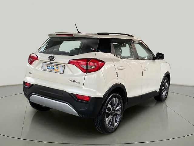 Used Mahindra XUV300 [2019-2024] W8 (O) 1.5 Diesel [2020] in Ahmedabad