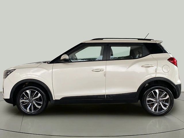 Used Mahindra XUV300 [2019-2024] W8 (O) 1.5 Diesel [2020] in Ahmedabad