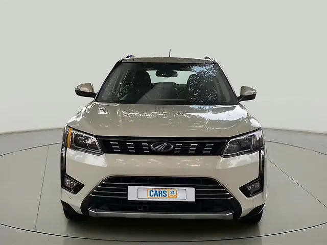 Used Mahindra XUV300 [2019-2024] W8 (O) 1.5 Diesel [2020] in Ahmedabad
