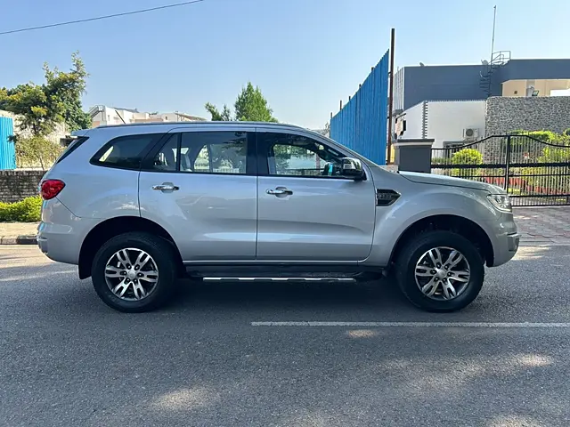 Used Ford Endeavour [2016-2019] Titanium 2.2 4x2 AT in Chandigarh