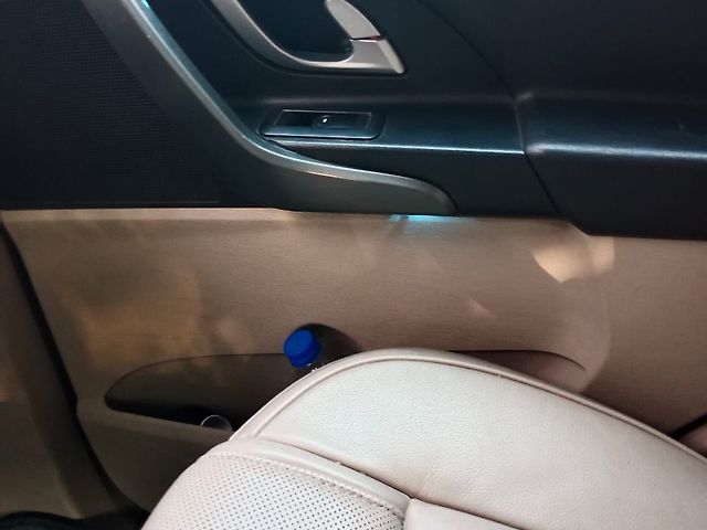 Used Mahindra XUV500 [2015-2018] W10 AT in Kanpur