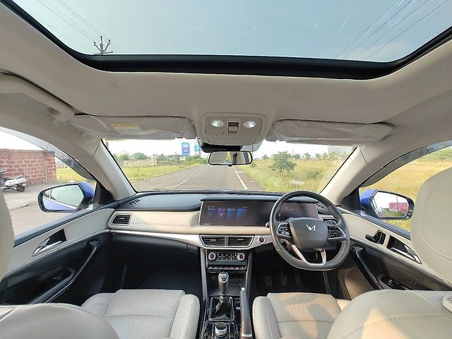 Used Mahindra XUV700 AX 7 Diesel MT 7 STR [2021] in Kolhapur