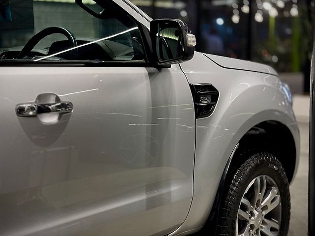 Used Ford Endeavour [2016-2019] Titanium 3.2 4x4 AT in Delhi