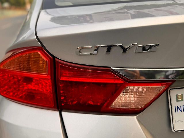Used Honda City 4th Generation V Petrol [2017-2019] in Kanpur