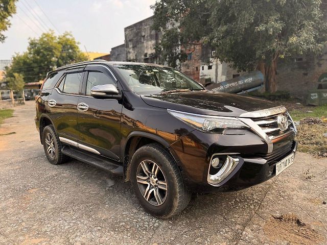 Used Toyota Fortuner [2016-2021] 2.8 4x2 MT [2016-2020] in Kanpur