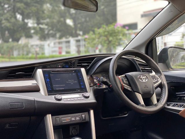 Used Toyota Innova Crysta [2016-2020] 2.8 ZX AT 7 STR [2016-2020] in Chandigarh