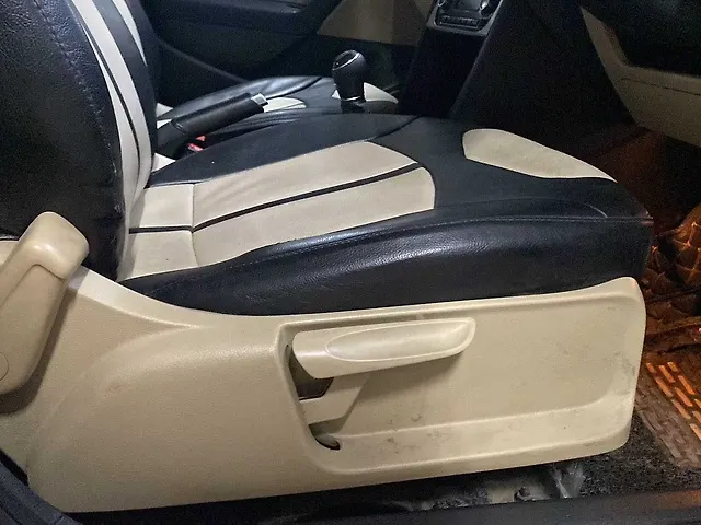 Used Volkswagen Polo [2012-2014] Highline1.2L (P) in Navi Mumbai