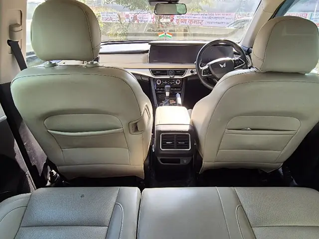Used Mahindra XUV700 AX 7 Diesel AT AWD 7 STR [2021] in Delhi