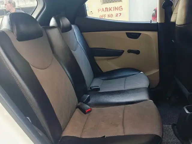 Used Hyundai Eon Magna [2011-2012] in Ahmedabad