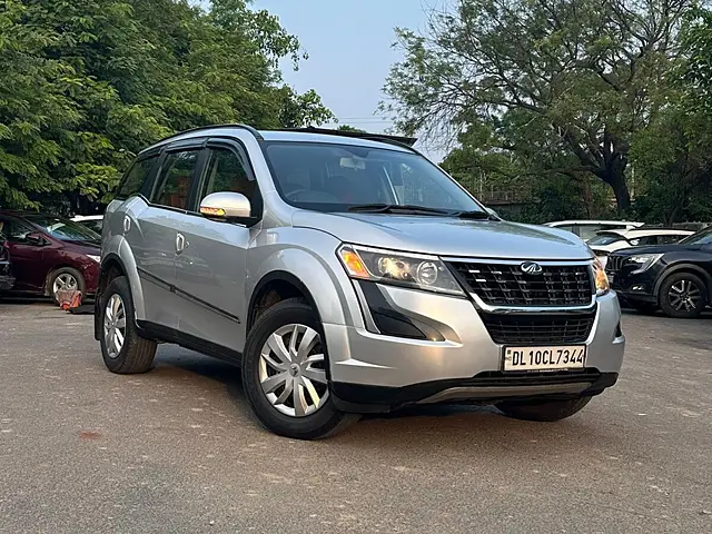 Used Mahindra XUV500 W7 [2018-2020] in Delhi