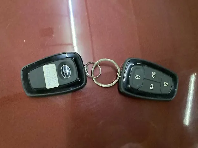 Used Tata Tigor XZ Plus CNG Dual Tone in Mumbai