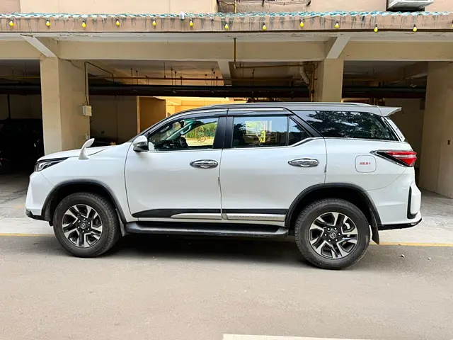 Used Toyota Fortuner Legender 2.8 4X2 AT in Meerut