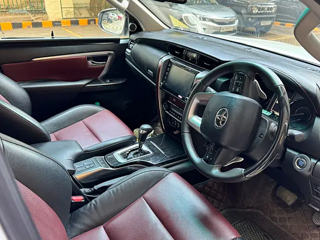 Used Toyota Fortuner Legender 2.8 4X2 AT in Meerut