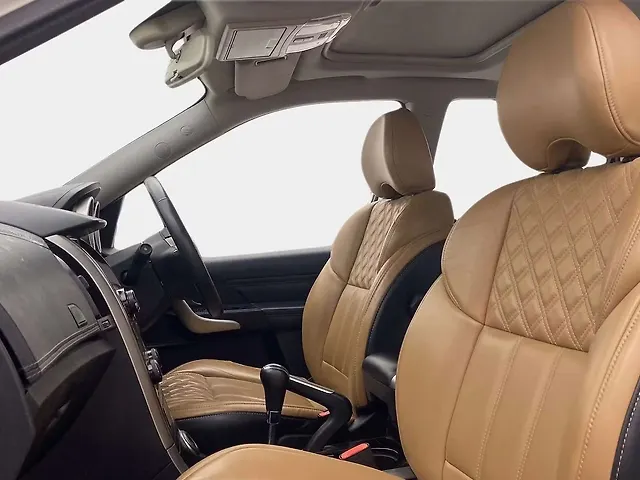 Second Hand 2019 Mahindra XUV500 W11 AT for sale at 14,65,000