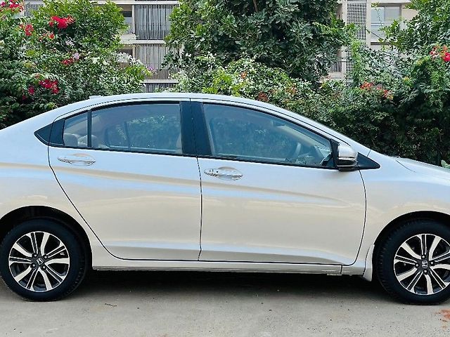 Used Honda City 4th Generation V Petrol [2017-2019] in Ahmedabad