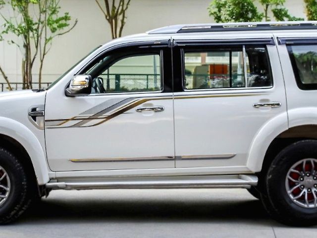 Used Ford Endeavour [2009-2014] 2.5L 4x2 in Lucknow