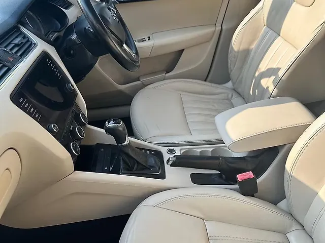 Used Skoda Octavia [2013-2015] Style TDI AT in Lucknow