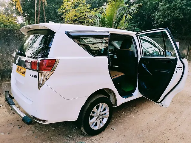 Used Toyota Innova Crysta [2016-2020] 2.4 G 8 STR [2016-2017] in Bhubaneswar