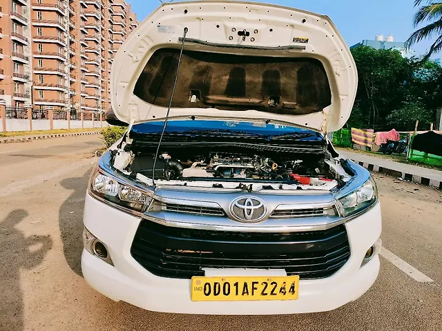 Used Toyota Innova Crysta [2016-2020] 2.4 G 8 STR [2016-2017] in Bhubaneswar