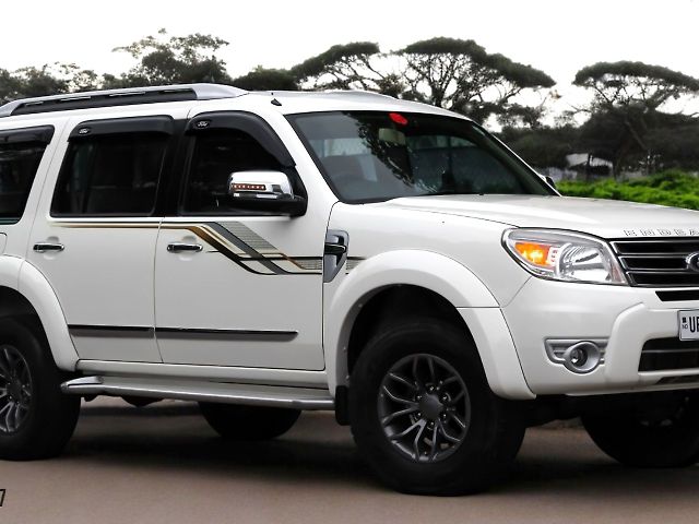 Used Ford Endeavour [2009-2014] 2.5L 4x2 in Lucknow