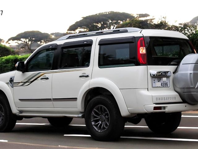 Used Ford Endeavour [2009-2014] 2.5L 4x2 in Lucknow