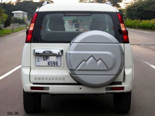 Used Ford Endeavour [2009-2014] 2.5L 4x2 in Lucknow