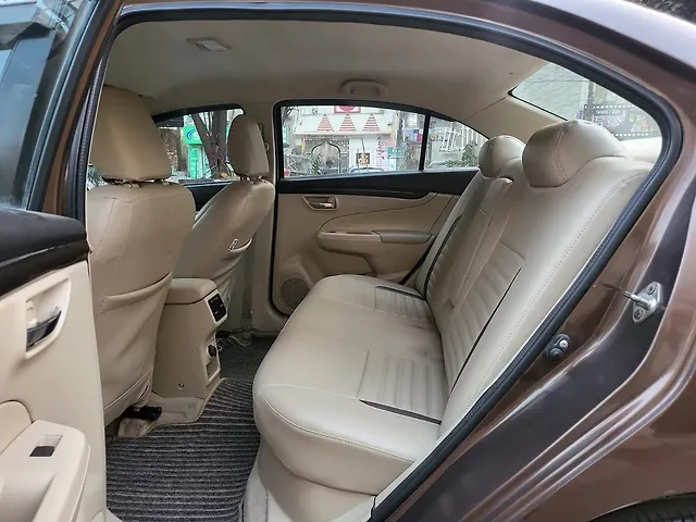 Second Hand 2015 Maruti Suzuki Ciaz VXi+ for sale at 4,85,000