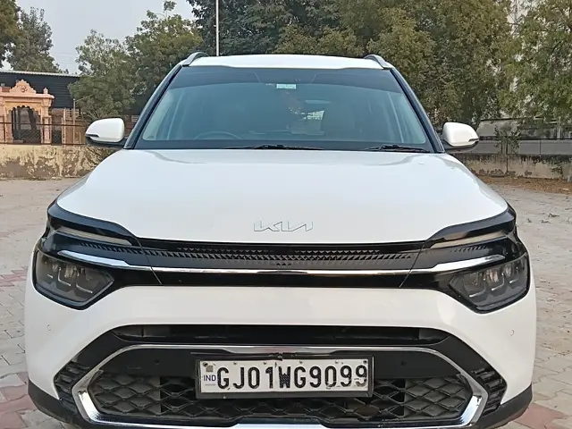 Used 2022 Kia Carens in Ahmedabad