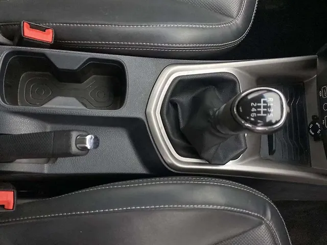 Used Mahindra XUV300 [2019-2024] W8 (O) 1.2 Petrol in Ahmedabad