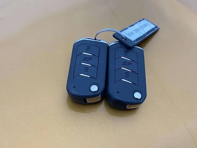 Used Mahindra XUV300 [2019-2024] W8 (O) 1.2 Petrol in Ahmedabad